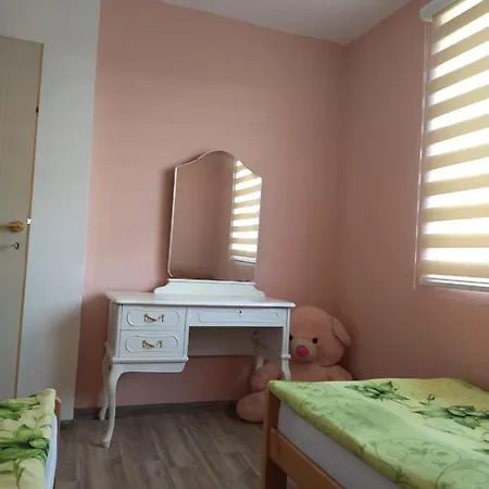 Gæstehus I Sobe Milica Vrnjacka Banja